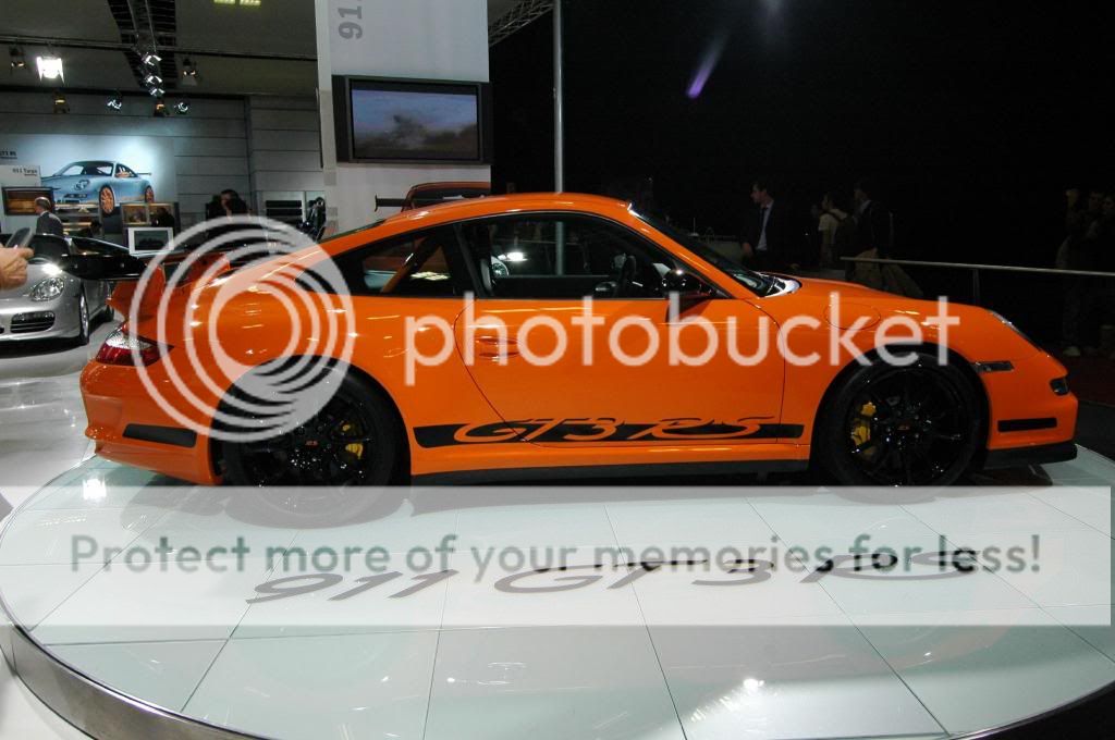 Orange_Porsche_911_GT3_RS_Type_997_side_zpsd11dd1e0.jpg