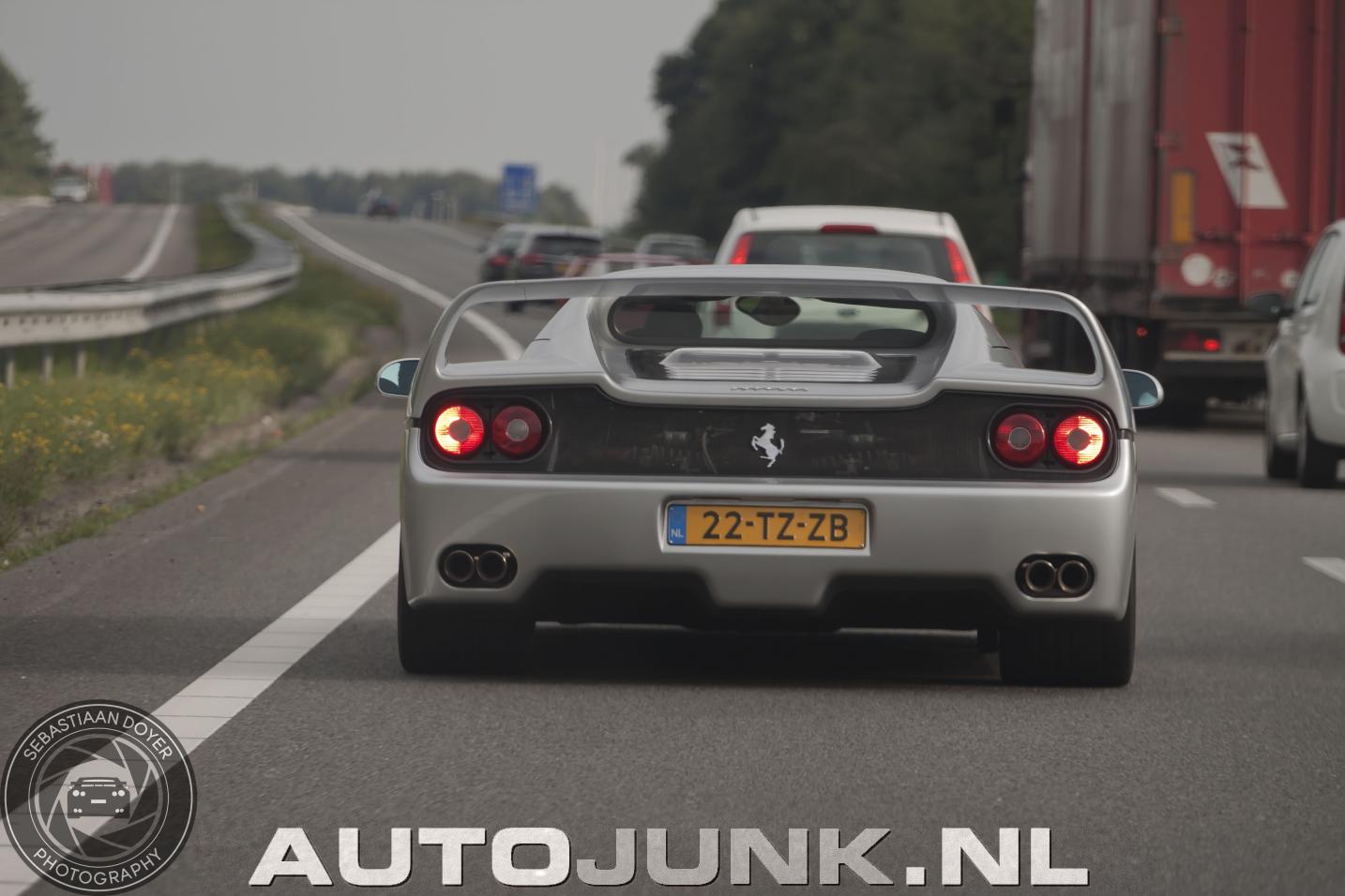 legendarisch-f40-en-f50-samen-op-de-nederlandse-snelweg_01.jpg