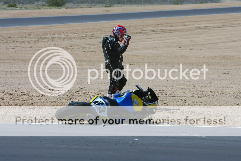 Apr-04-2010-SoCalTrackdaysTurn09-7.jpg