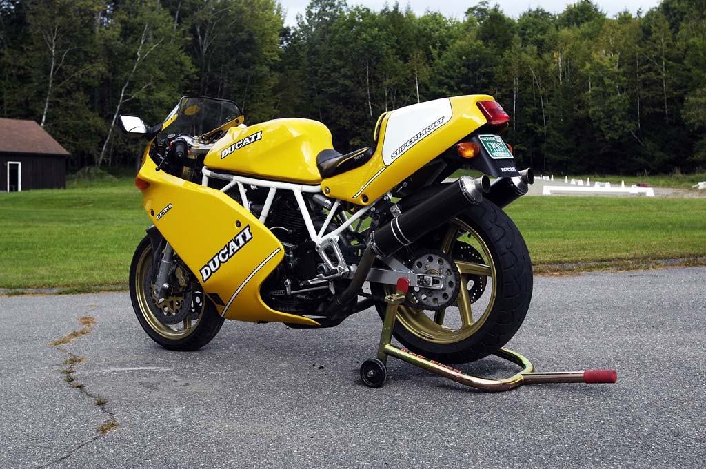 ducati-01.jpg