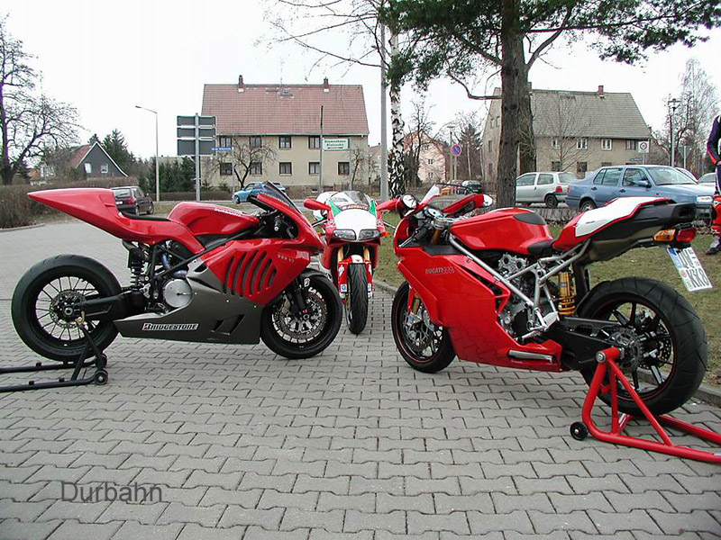 999V2-DucatiComparo.jpg