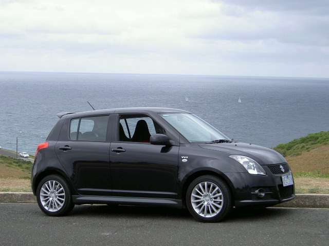 rt.i.suzuki.swift.sport.black.kep.r.r.00.60.JPG