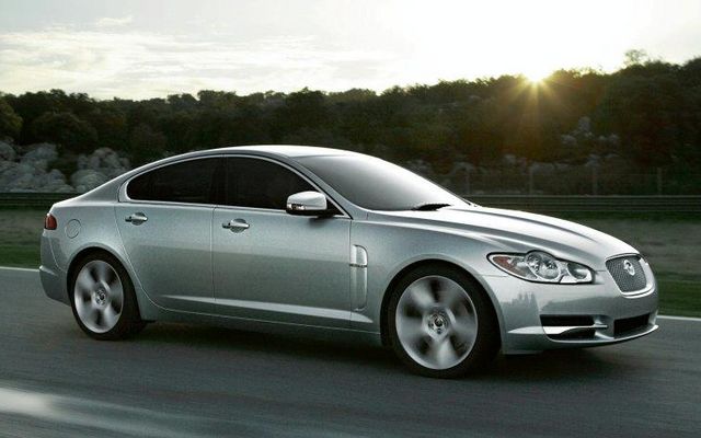 2009_jaguar_xf_image_0_5930.jpg