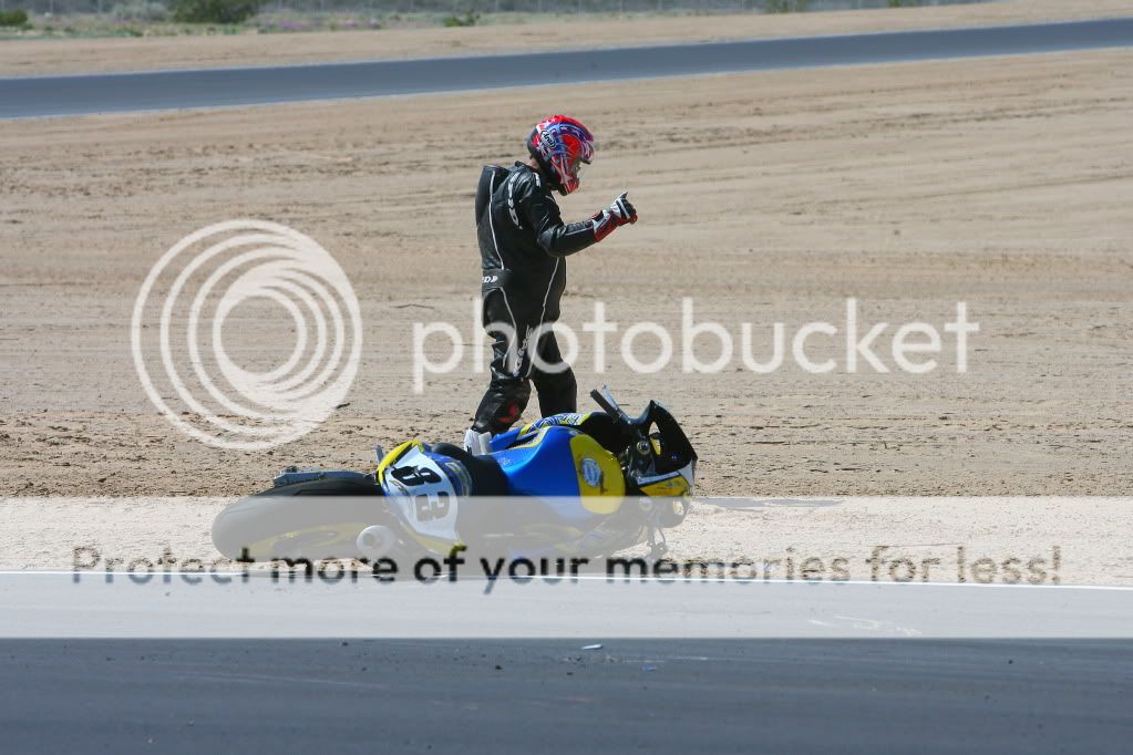 Apr-04-2010-SoCalTrackdaysTurn09-6.jpg