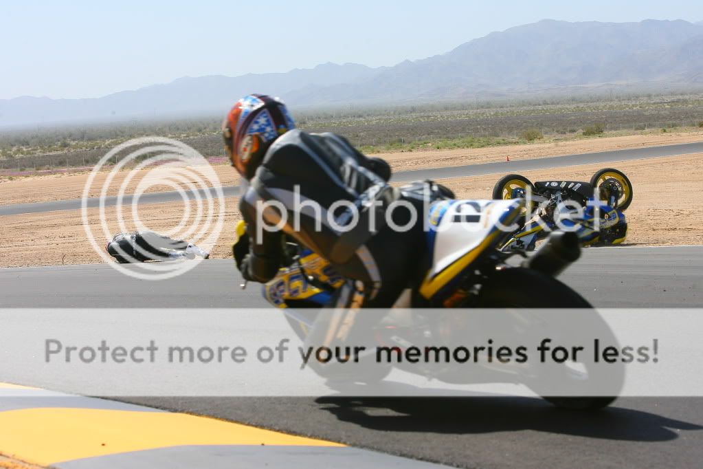 Apr-04-2010-SoCalTrackdaysTurn09-14.jpg