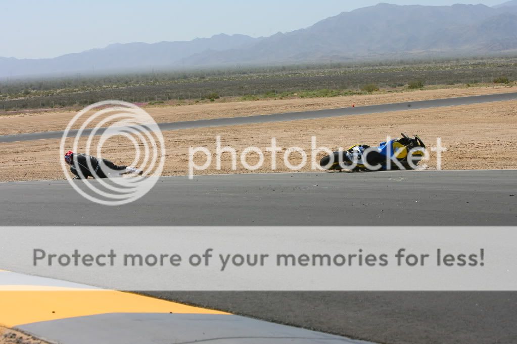 Apr-04-2010-SoCalTrackdaysTurn09-9.jpg