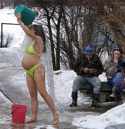 Pregnant-Bikini-Ice-Bathing.jpg