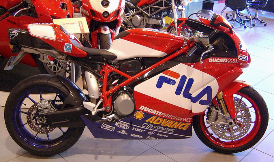 Ducati_999R_Fila.jpg