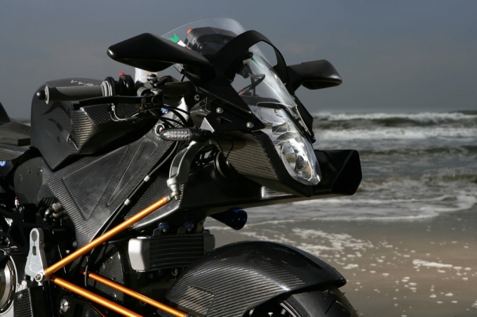 vyrus-987-c3-v4-worlds-most-powerful-production-motorcycle-medium_4.jpg